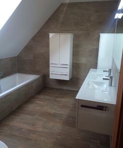 Modernes Badezimmer – Referenz von MARBOSS aus Wien